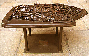 Photo of the model of the tactile Toruń Old Town in der Spigel